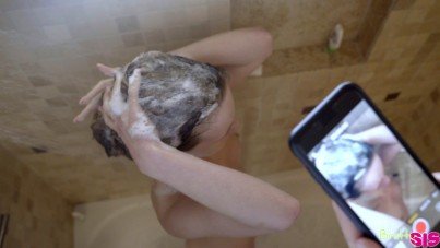watching my stepsis takes a shower 13